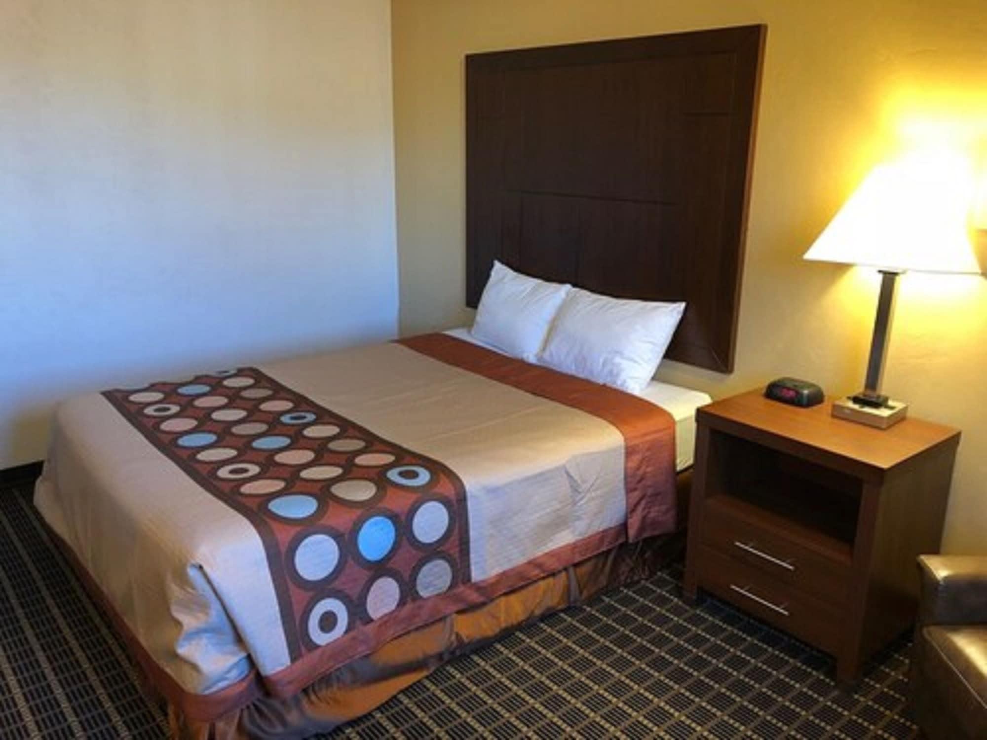 Super 8 By Wyndham Klamath Falls Zewnętrze zdjęcie