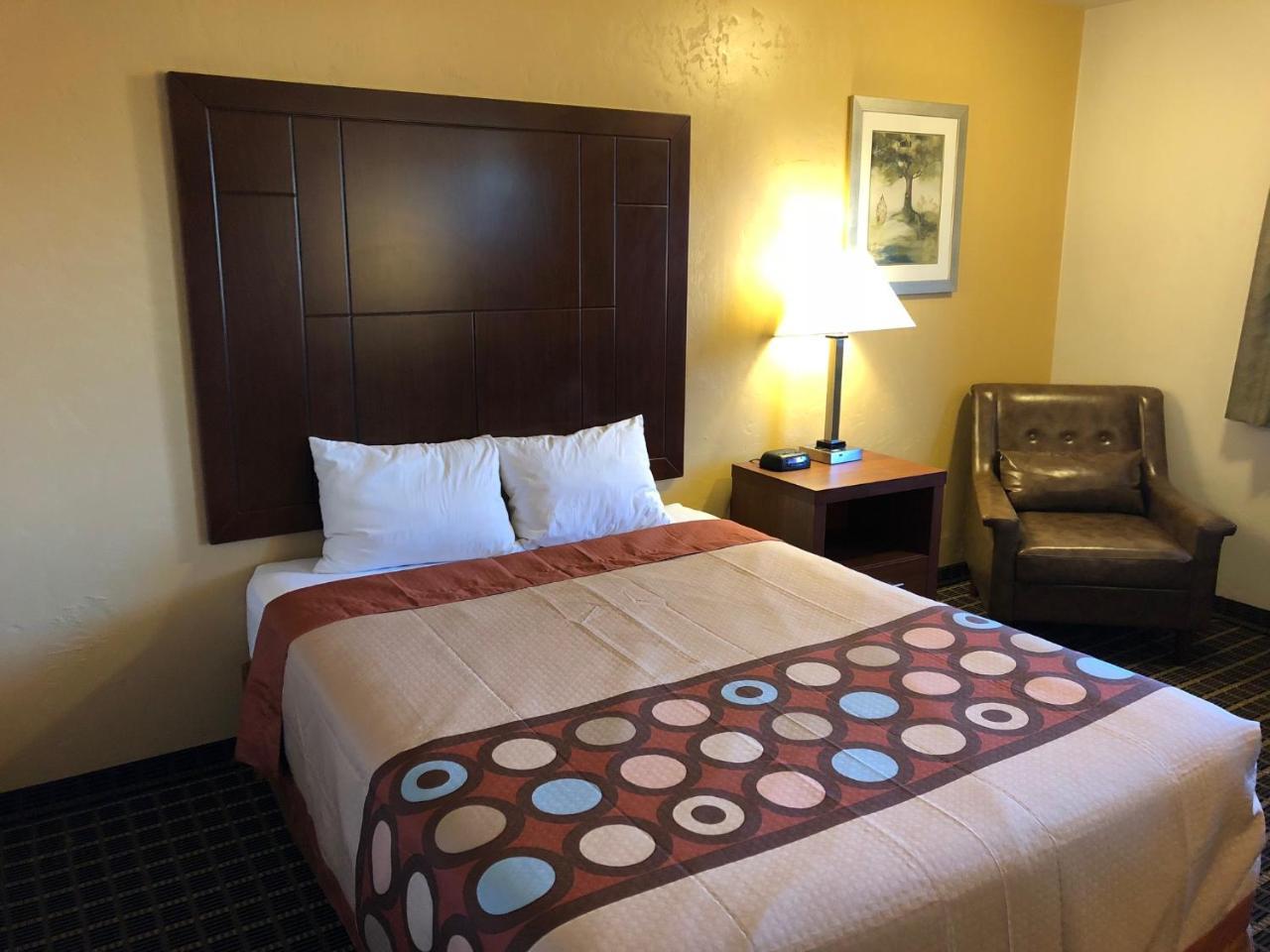 Super 8 By Wyndham Klamath Falls Zewnętrze zdjęcie